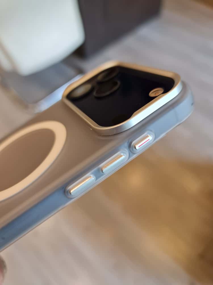 Gorgeous clear frosted case for iPhone(White) 2