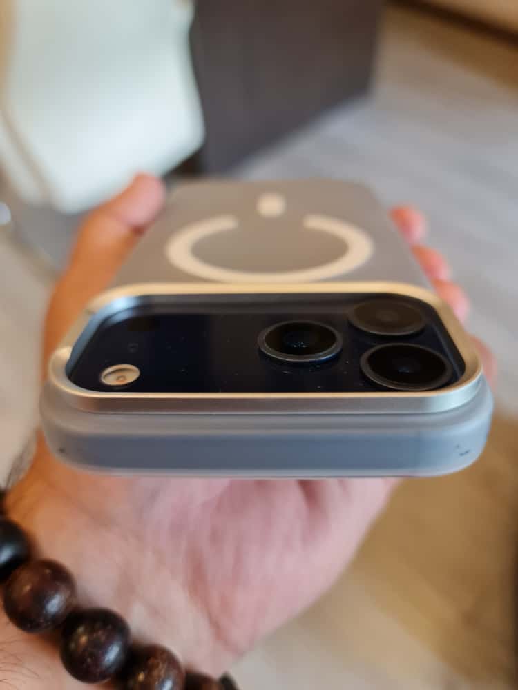 Gorgeous clear frosted case for iPhone(White) 2