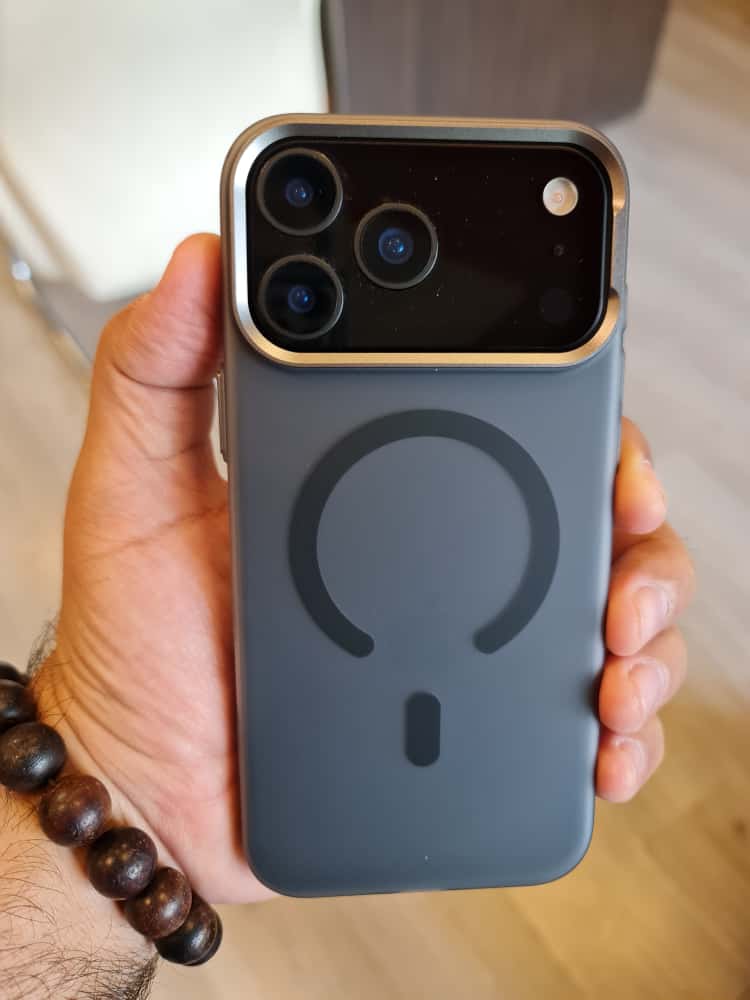 Gorgeous clear frosted case for iPhone(Black)