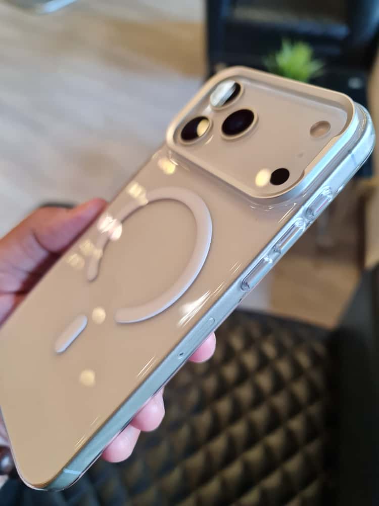 Gorgeous clear glossy case for iPhone (White)