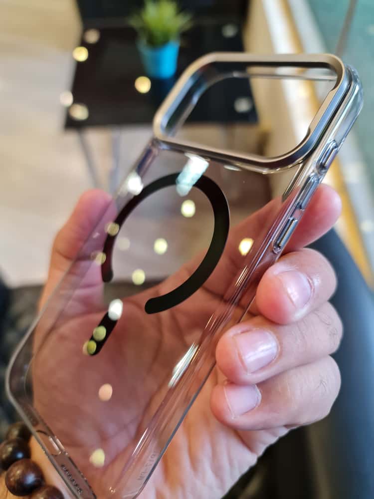 Gorgeous clear glossy case for iPhone (Black)