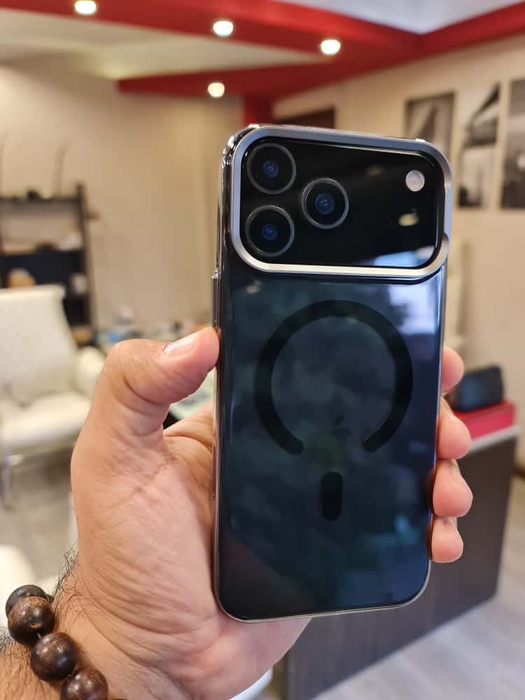 Gorgeous clear glossy case for iPhone (Black)