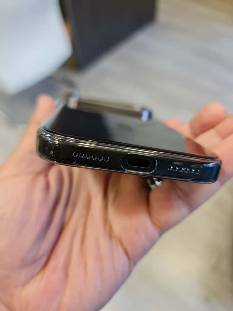 Gorgeous clear glossy case for iPhone (Black)