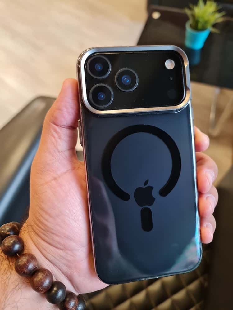 Gorgeous clear glossy case for iPhone (Black)