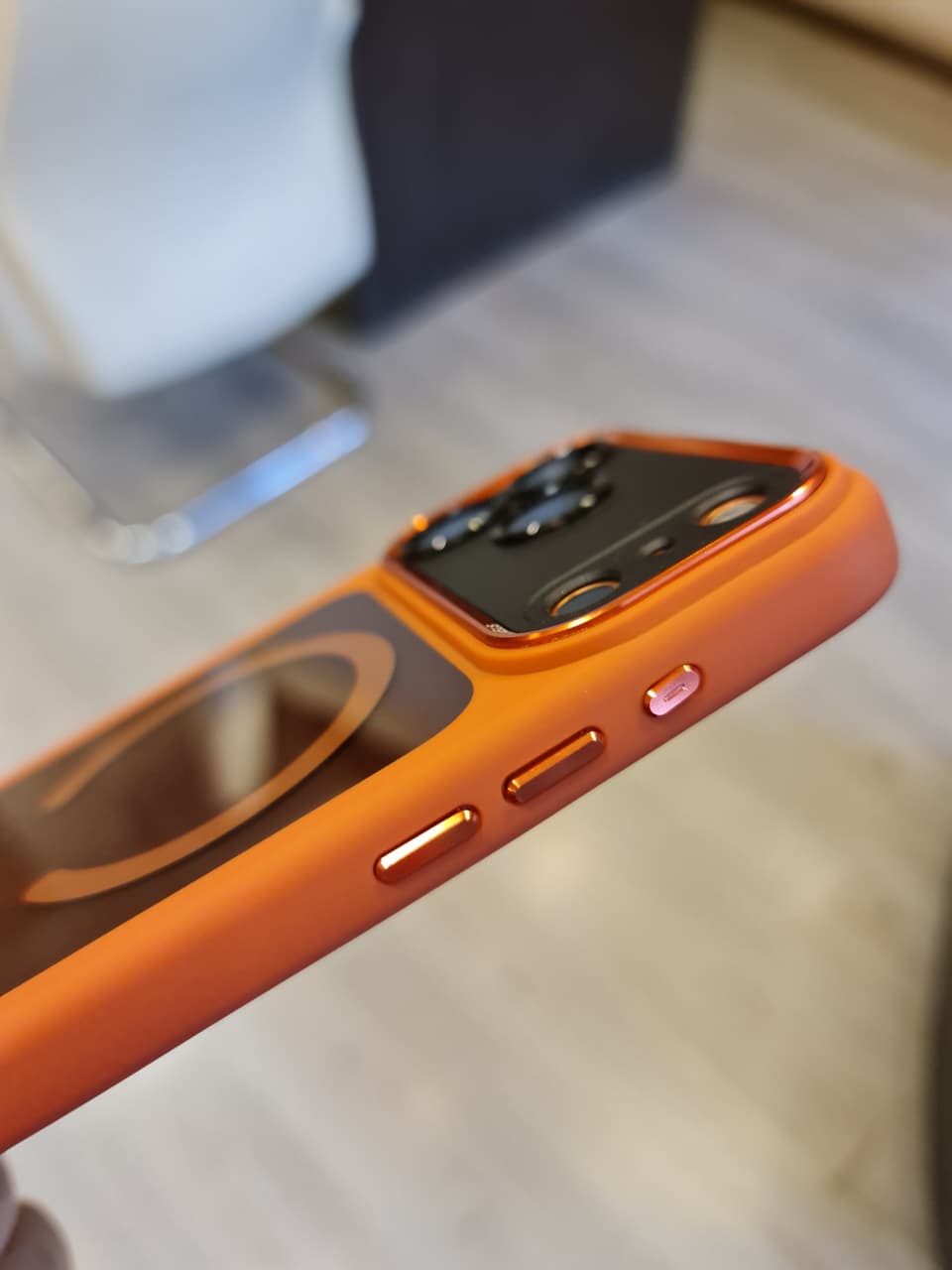 Popular TPU Acrylic Clear Magnetic Phone Case for iPhone 17 Pro Max (Orange)