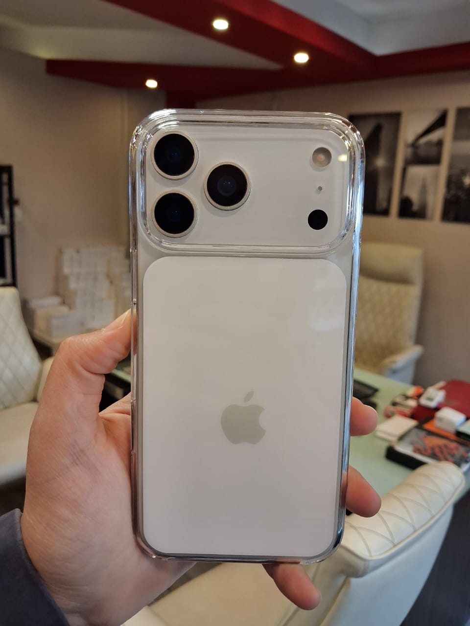 High-end Acrylic Color Design Clear Magnetic Case for iPhone 17 Pro Max