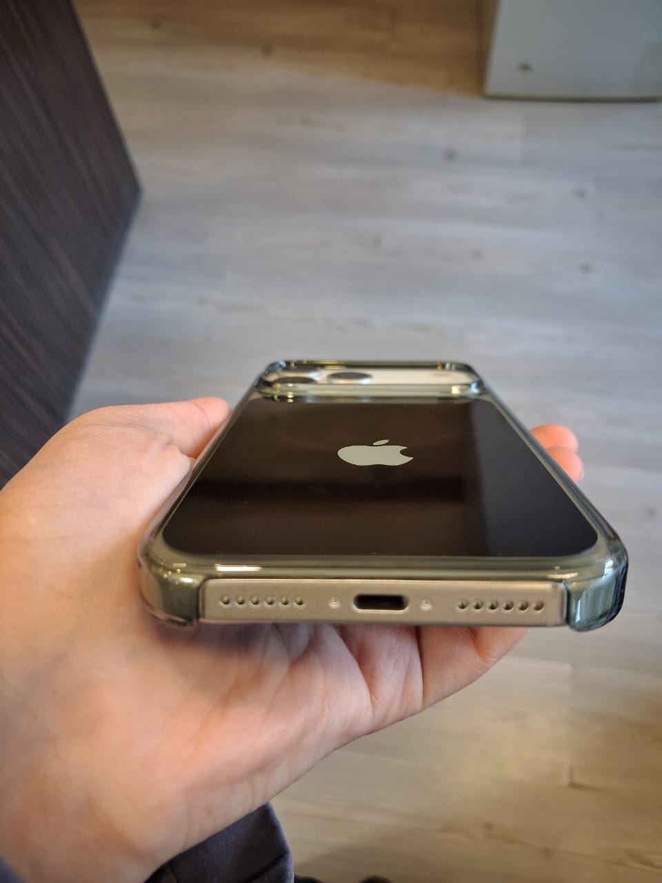 High-end Acrylic Color Design Clear Magnetic Case for iPhone 17 Pro Max