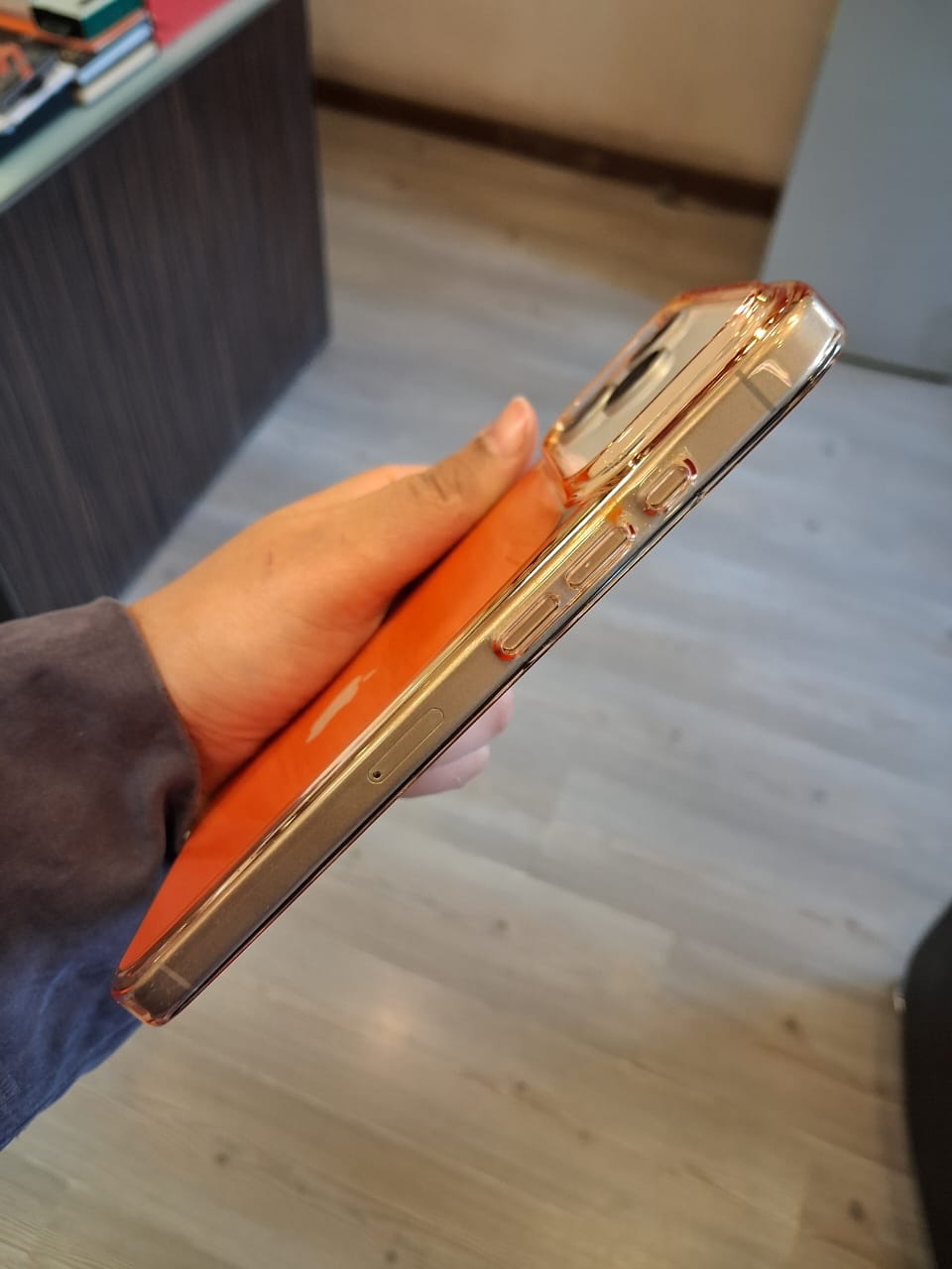 High-end Acrylic Color Design Clear Magnetic Case for iPhone 17 Pro Max