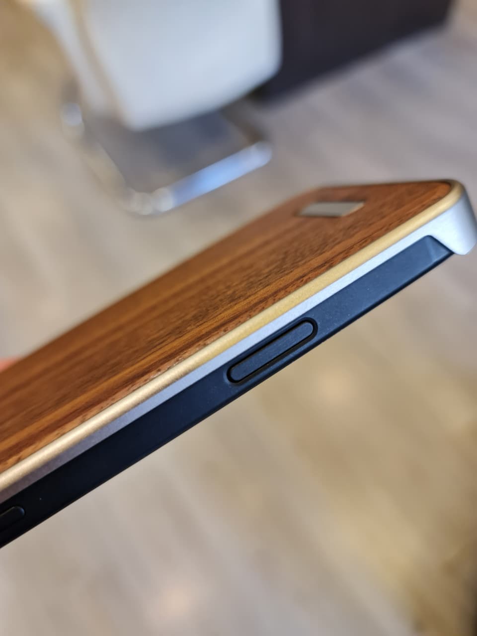 Wood Magsafe Vegan Case For iPhone 17 Pro Max