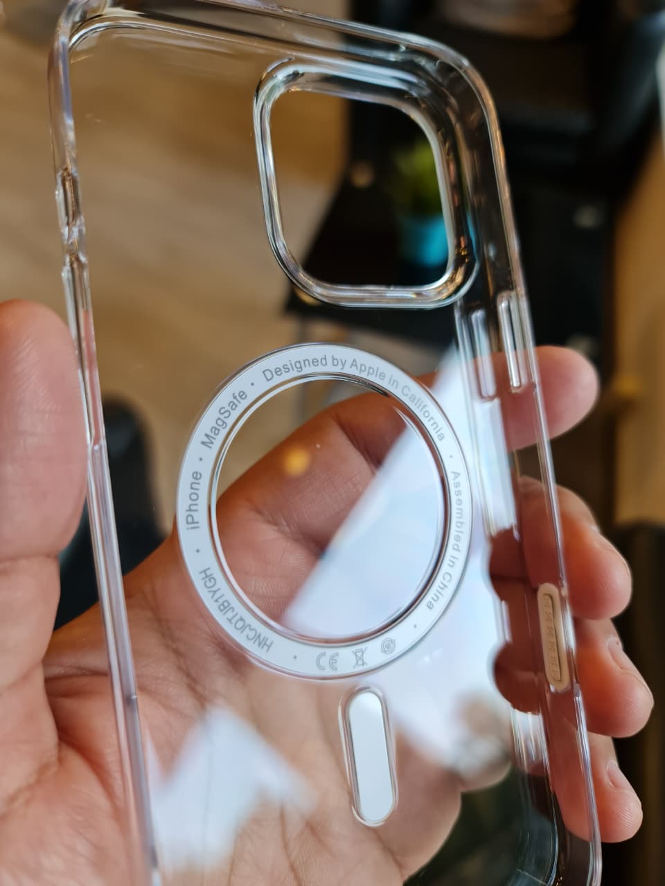Clear MagSafe compatible Case