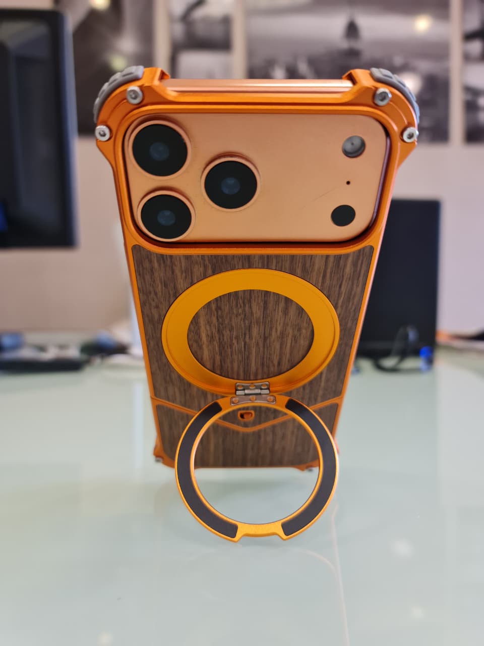 Magnetic Metal Premium Wooden Frameless Case For Iphone 17 Pro max