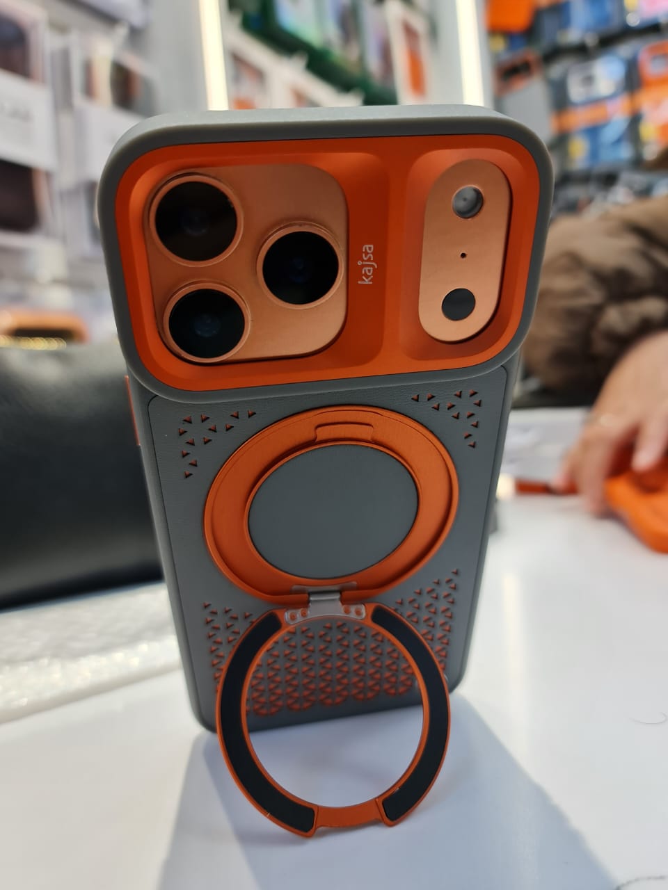 Kajsa GeoRing Case for iPhone 17 Pro Max