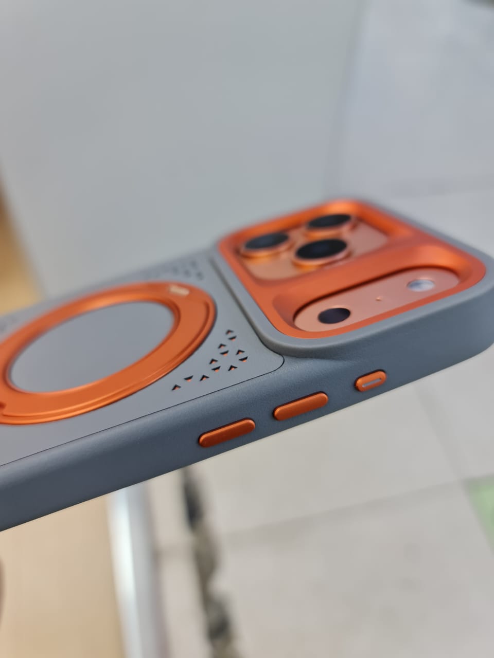 Kajsa GeoRing Case for iPhone 17 Pro Max