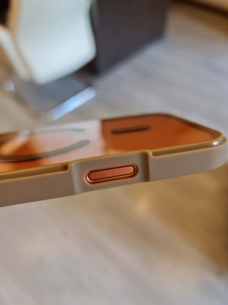 Twin Side Carbon Fiber Magsafe Phone Case (Brown)