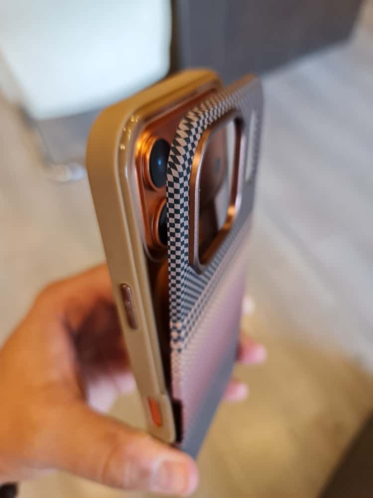 Twin Side Carbon Fiber Magsafe Phone Case (Brown)