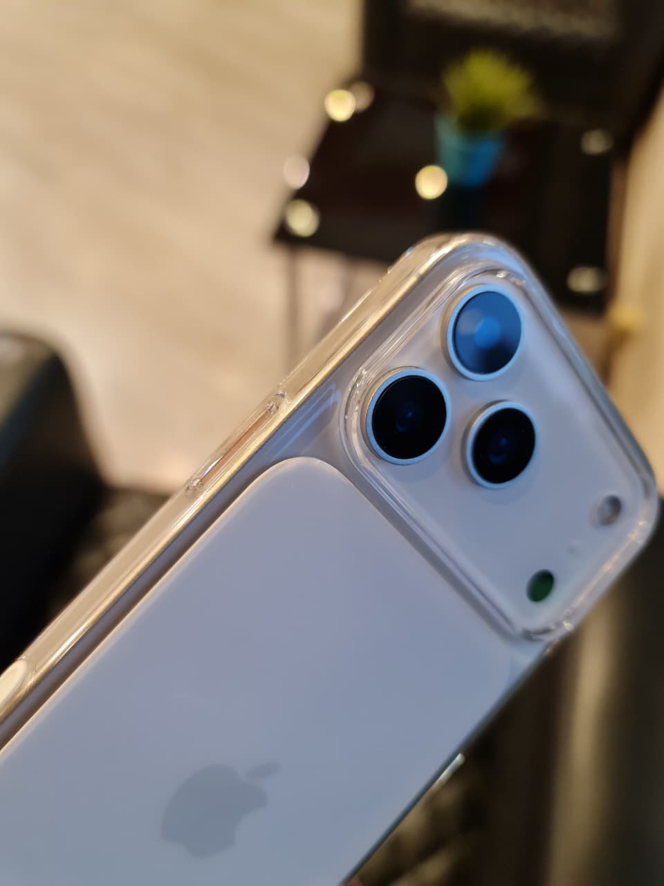 Clear Magnetic MagSafe Case for iPhone 17 Pro max