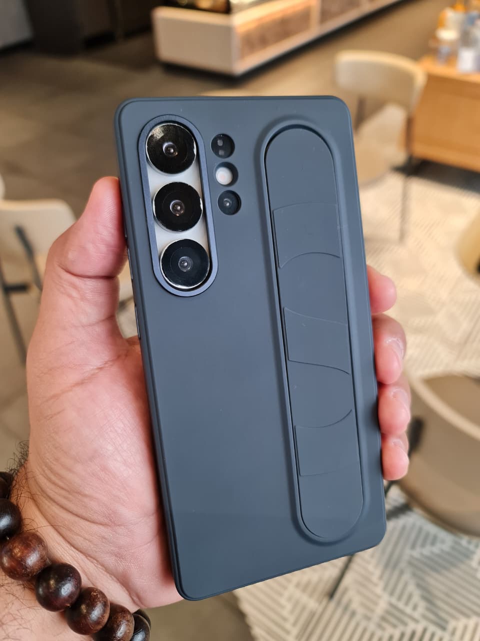 Smart Key Control Silicone Elastic Stand Wristband Back Case for Samsung