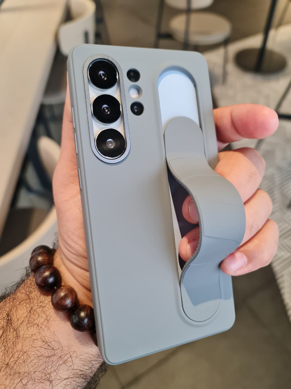 Smart Key Control Silicone Elastic Stand Wristband Back Case for Samsung