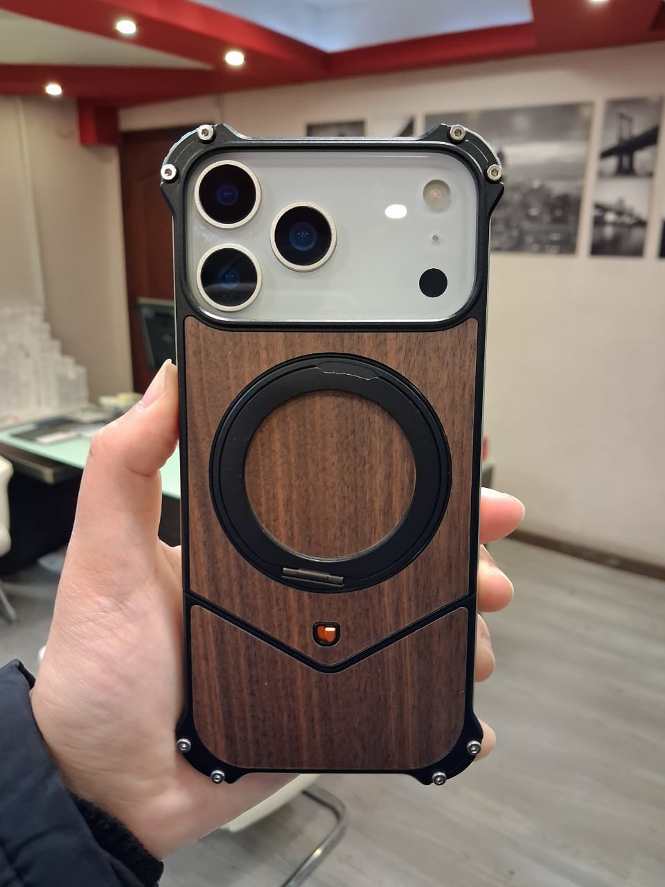 Magnetic Metal Premium Wooden Frameless Case For Iphone 17 Pro max
