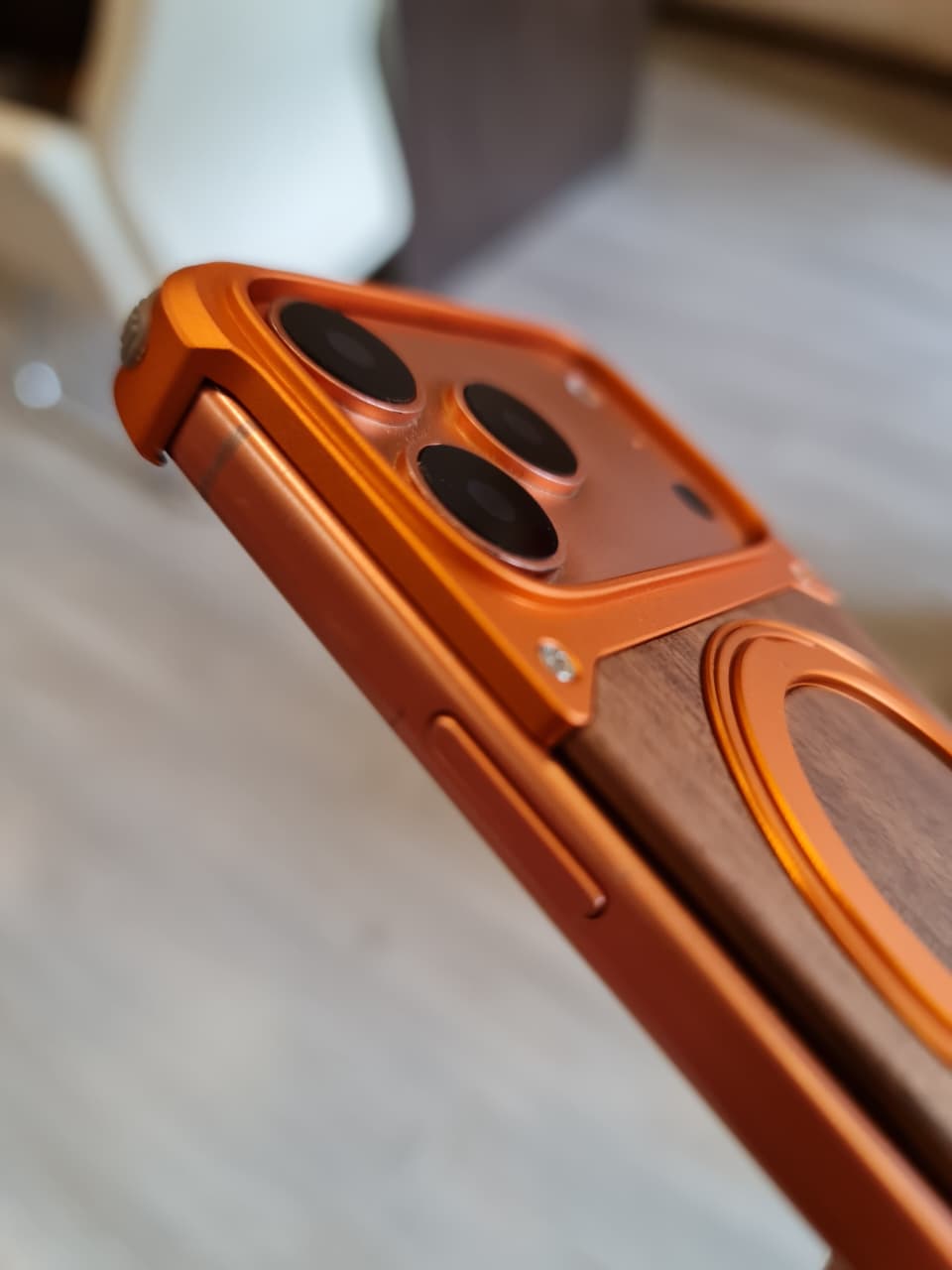 Magnetic Aluminum Metal Frameless Real Wood Case For Iphone 17 Pro max