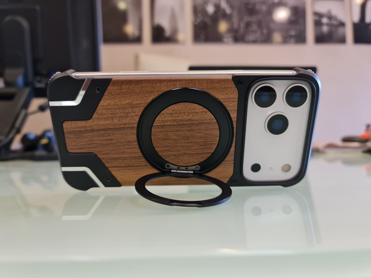 Magnetic Aluminum Metal Frameless Real Wood Case For Iphone 17 Pro max