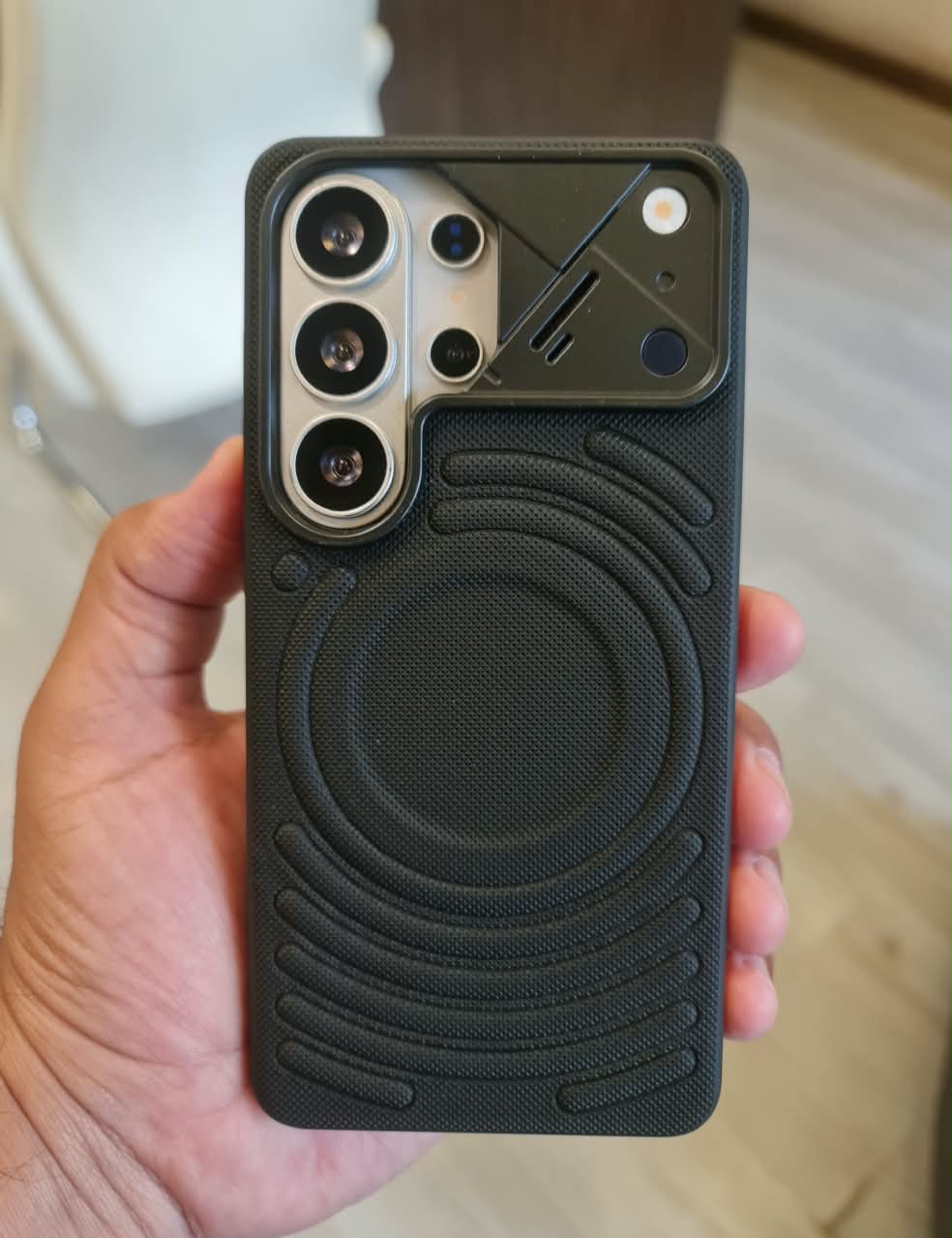 Leather MagSafe Phone Case With a Sliding Metal Camera Cover For Samsung